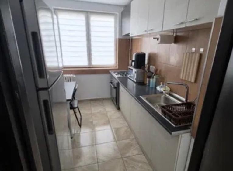 Apartament cu 2 camere semidecomandat în Drumul Taberei