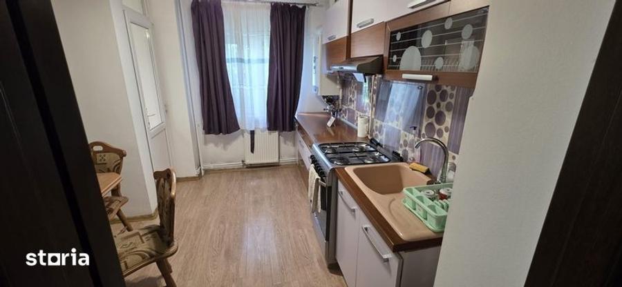 Apartament cu 3 camere decomandat în Gării