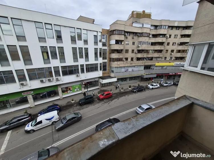 Apartament cu 2 camere decomandat în Ultracentral