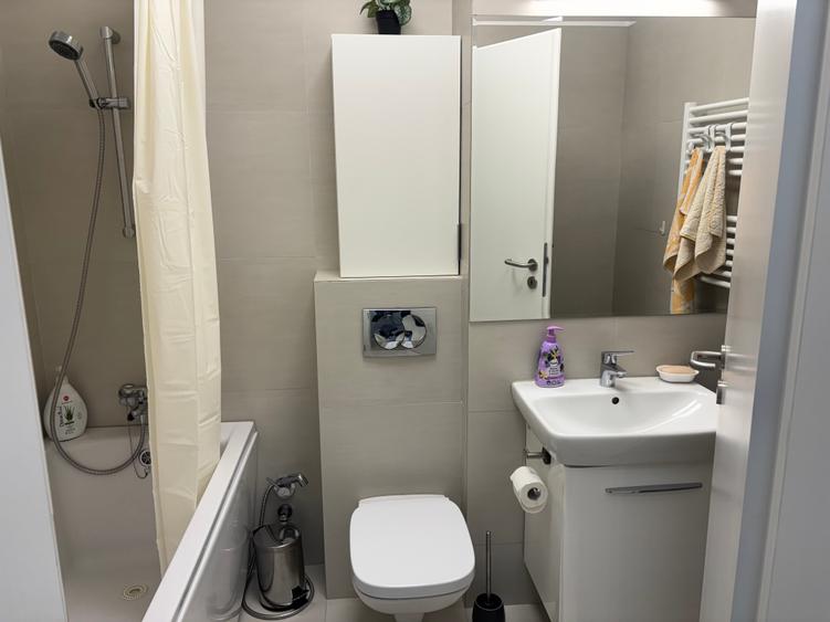 Apartament cu 2 camere decomandat, mobilat în Matei Voievod