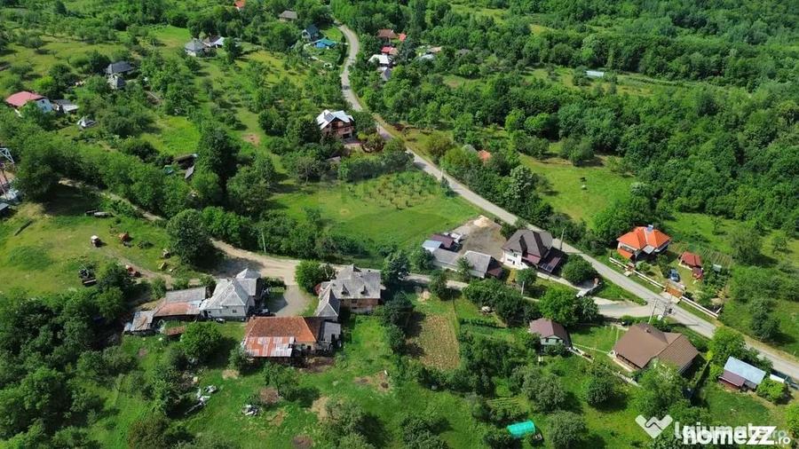 Casă cu 2 camere cu Teren 450 Mp în Remetea Chioarului