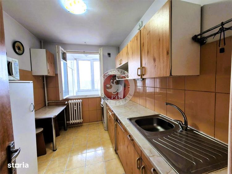Apartament cu 3 camere decomandat, mobilat în Titan