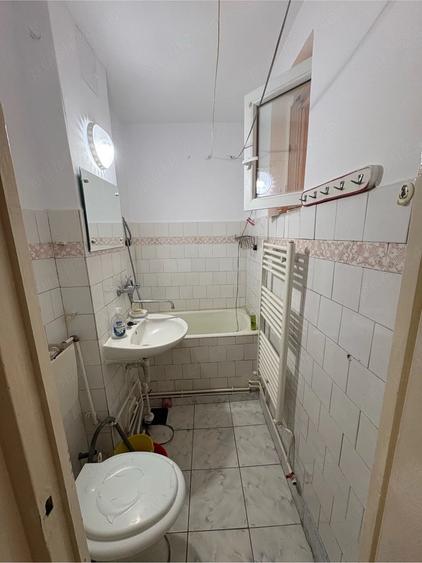 Apartament cu 2 camere nedecomandat în Central
