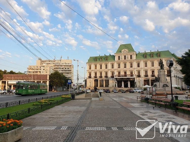 Apartament cu 3 camere semidecomandat în Central