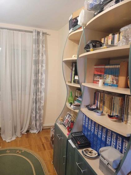 Apartament cu 3 camere decomandat în Bistrița Lac