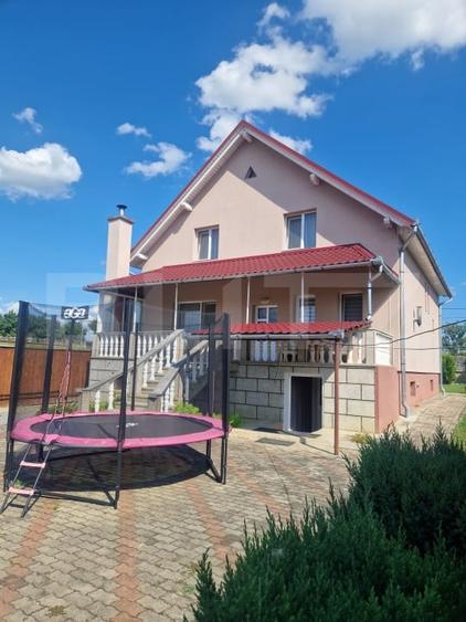 Casă individuală cu 7 camere cu Canalizare în Luduș