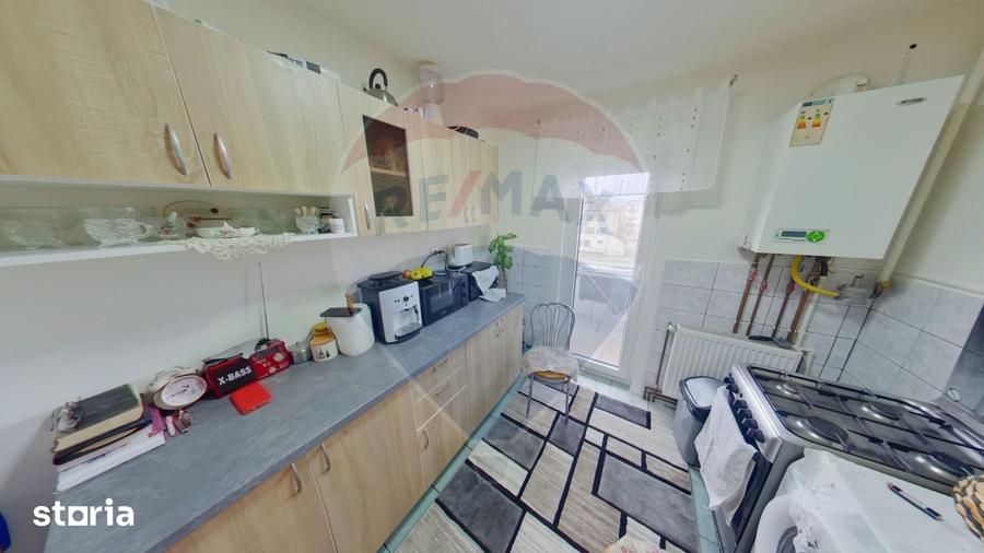 Apartament cu 2 camere decomandat, mobilat în Central