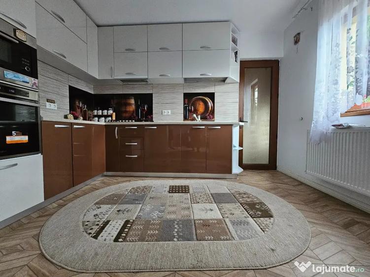 Vila cu 5 camere si teren propriu, metrou Anghel Saligny - 8