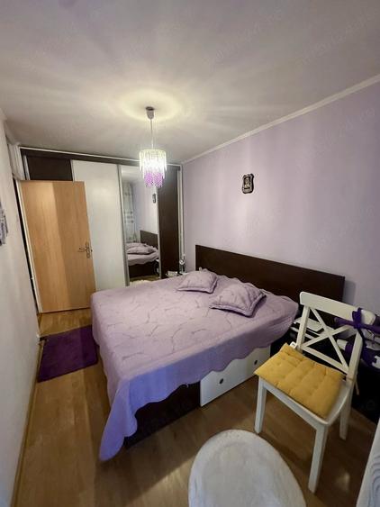 Apartament cu 3 camere decomandat în Berceni