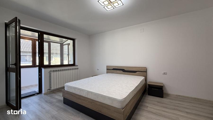 Apartament cu 4 camere decomandat în Central