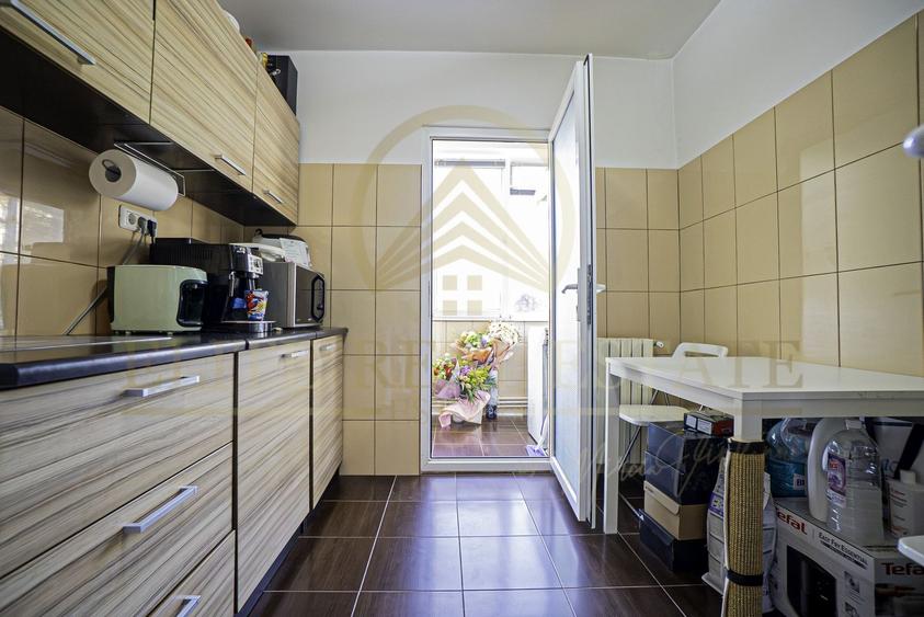 Apartament cu 2 camere decomandat, mobilat în Poarta 6