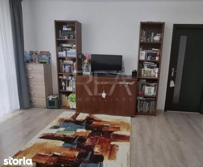 Apartament cu 3 camere semidecomandat, mobilat în Drumul Taberei — fotografia 1