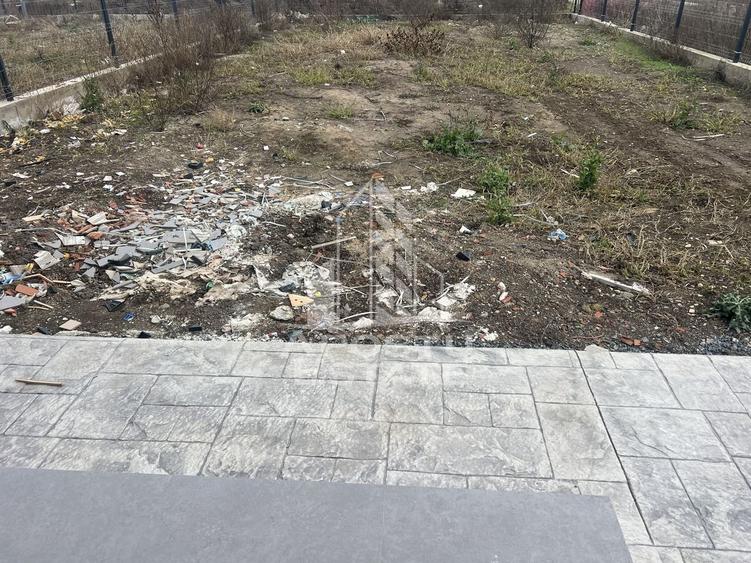 Duplex cu 4 camere cu Canalizare în Covaci