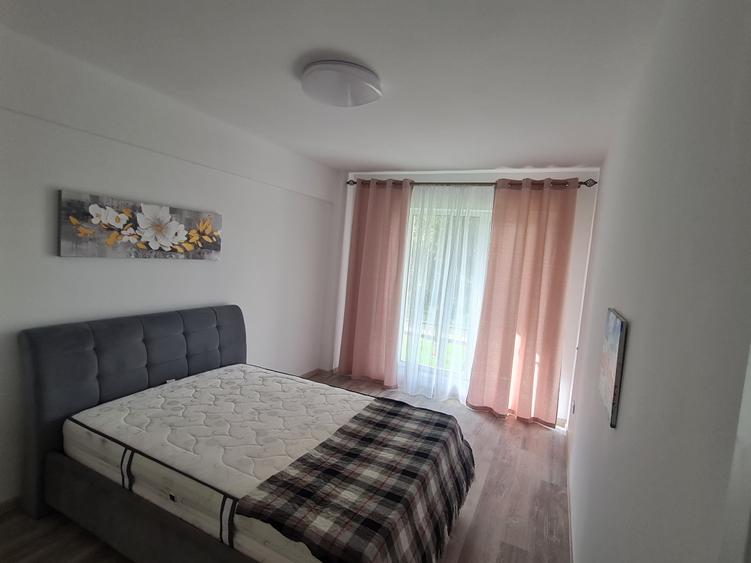 Apartament cu 2 camere semidecomandat în Tractorul