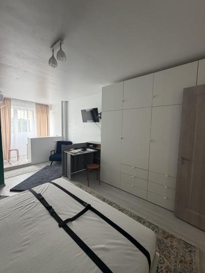 Garsonieră decomandată, mobilată în Drumul Taberei