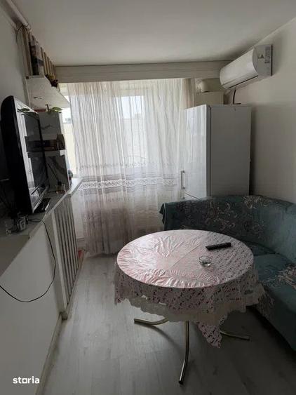 Apartament cu 3 camere decomandat în Rahova