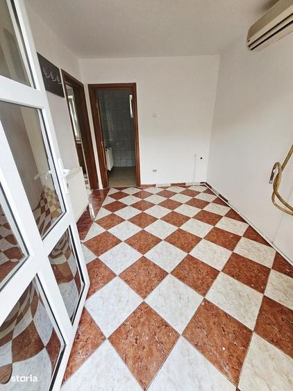 Casă cu 4 camere cu Teren 878 Mp în Ciorani