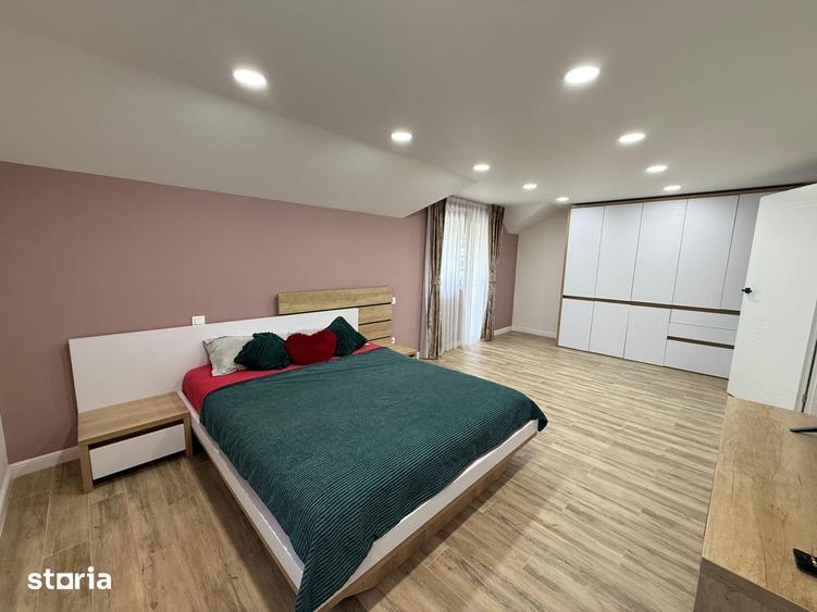 Casă cu 4 camere cu Teren 784 Mp în Groși
