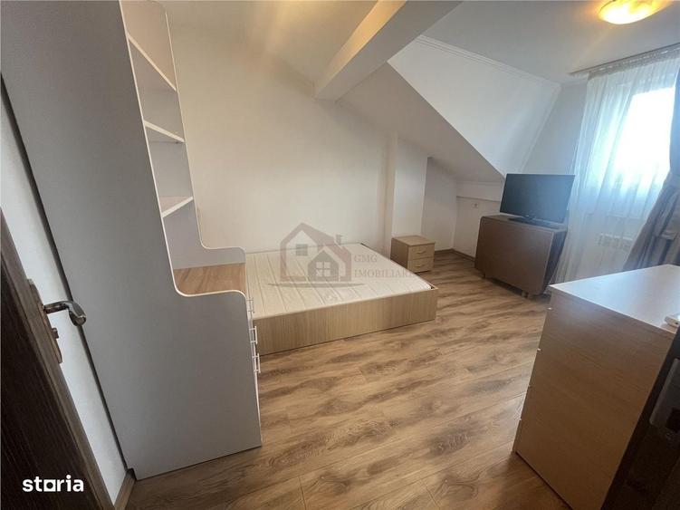 Apartament cu 4 camere decomandat în Dobroești