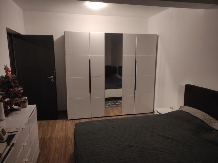 Apartament cu 3 camere decomandat, mobilat în Popas Păcurari