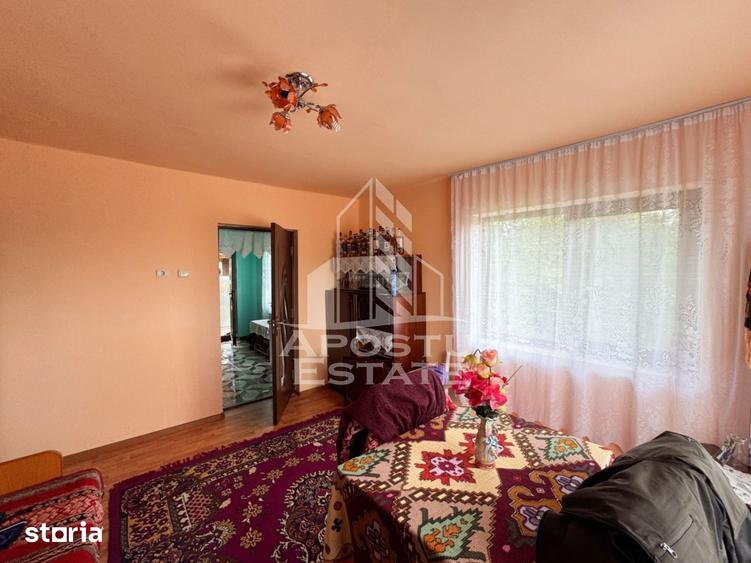 Casă cu 4 camere cu Teren 3534 Mp în Blăjeni