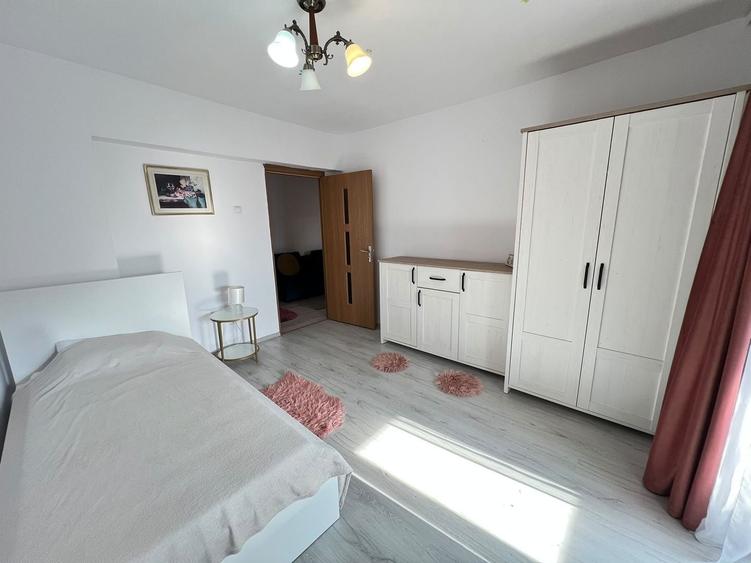 Apartament cu 3 camere decomandat, mobilat în Mănăștur