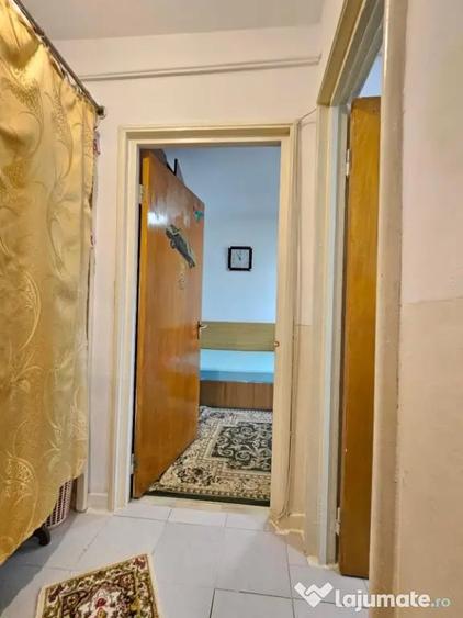 Apartament cu 2 camere semidecomandat în Negru Vodă