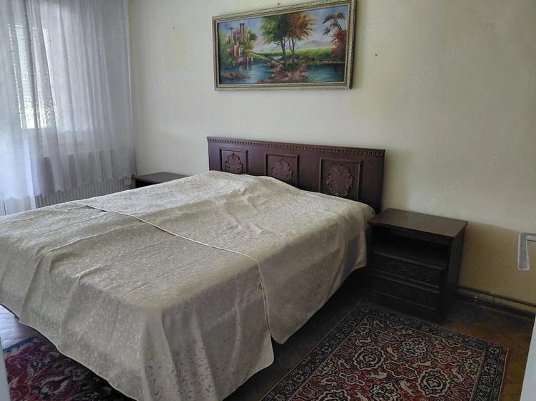 Apartament cu 3 camere decomandat în Complex Studențesc