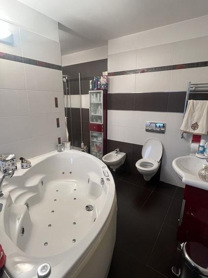 Casă cu 4 camere cu Teren 620 Mp în Trivale