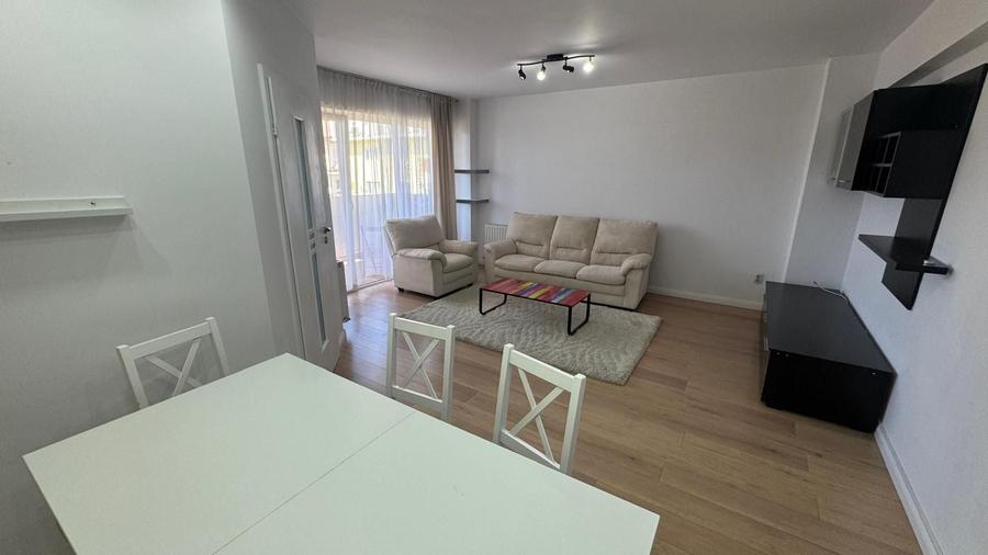 Apartament cu 3 camere decomandat, mobilat în Turnișor