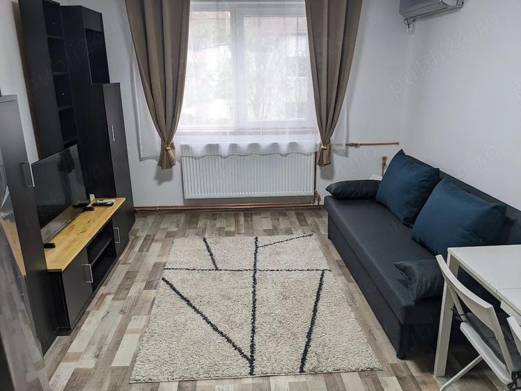 Garsonieră semidecomandată în Buziașului