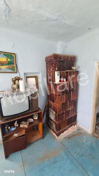 Casă cu 2 camere cu Teren 3500 Mp în Merișani