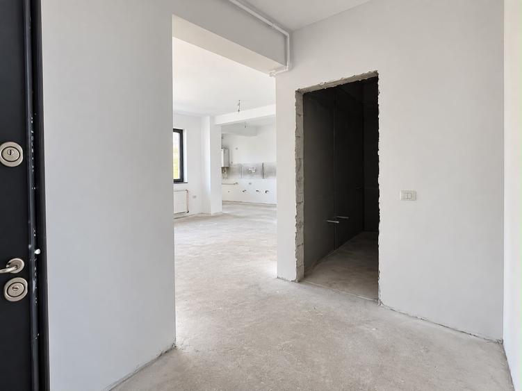 Apartament cu 2 camere semidecomandat în Kamsas
