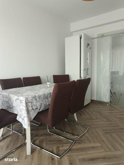 Apartament cu 3 camere în Cristian