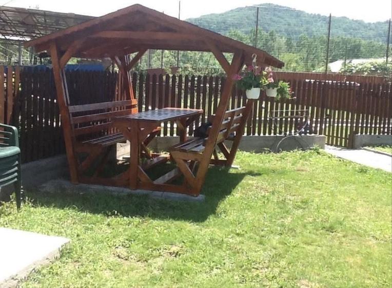 Casă cu 3 camere cu Teren 400 Mp în Bujoreni