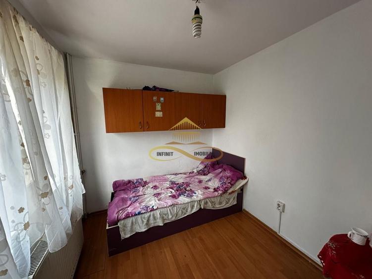 Garsonieră decomandată în Cornișa
