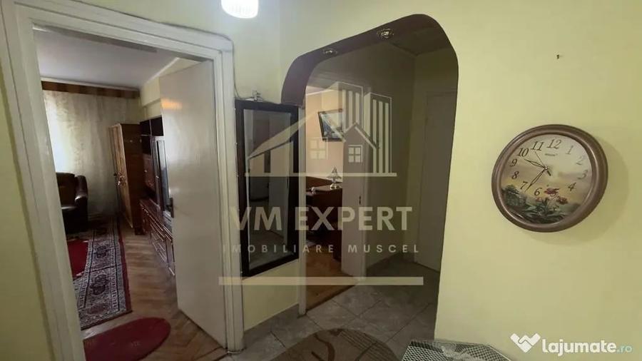 Apartament cu 2 camere decomandat în Sud