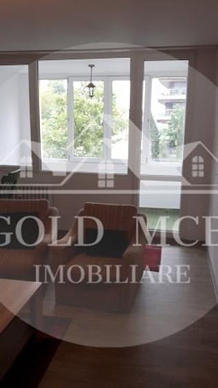 Apartament cu 2 camere decomandat, mobilat în Arcul de Triumf