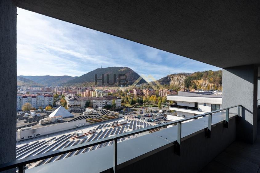 Penthouse cu 6 camere decomandat în Răcădău