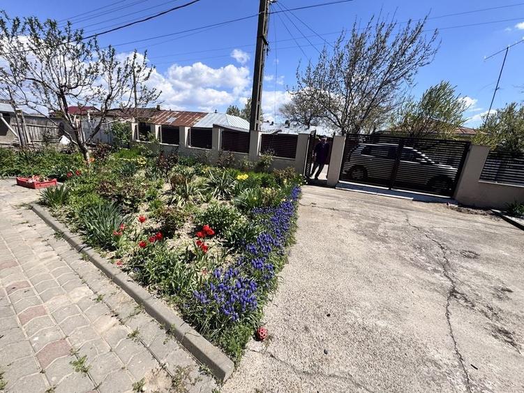 Casă cu 4 camere în Răstoaca