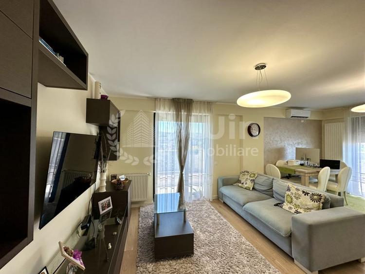 Apartament cu 4 camere semidecomandat, mobilat în Zorilor