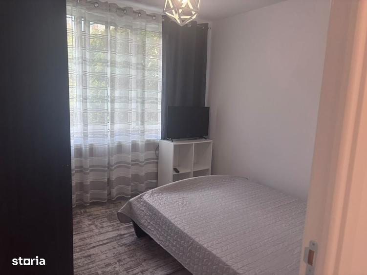 Apartament cu 3 camere semidecomandat în Drumul Taberei