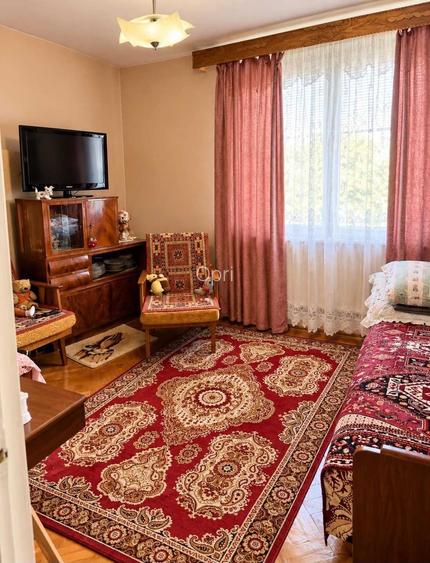 Proprietar vand apartament 2 camere Gherla, 52 mp, etaj 3, centrala, mobilat