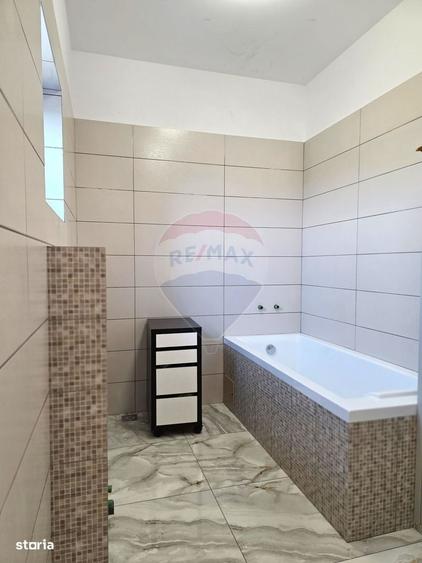 Casă cu 4 camere în Crâng