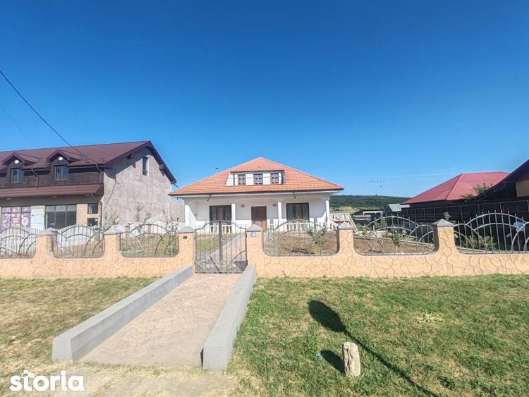 Casă cu 6 camere cu Teren 1000 Mp în Văleni