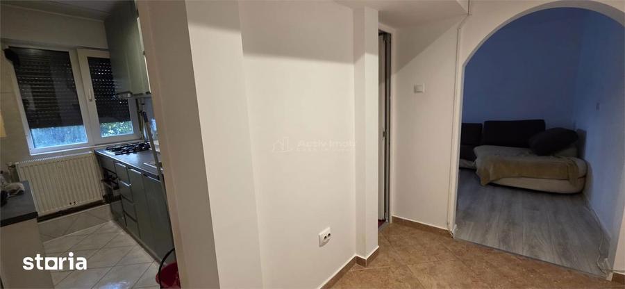 Apartament cu 2 camere decomandat, mobilat în Micro 6