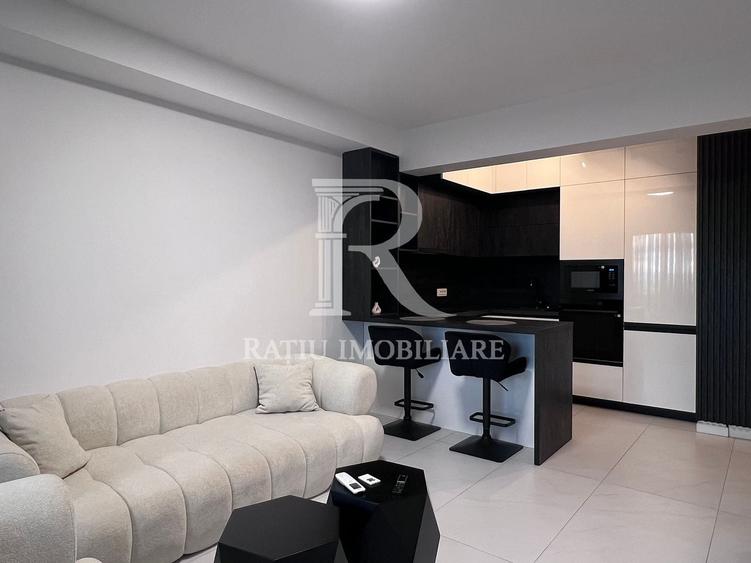 Apartament cu 3 camere decomandat, mobilat în Nufărul