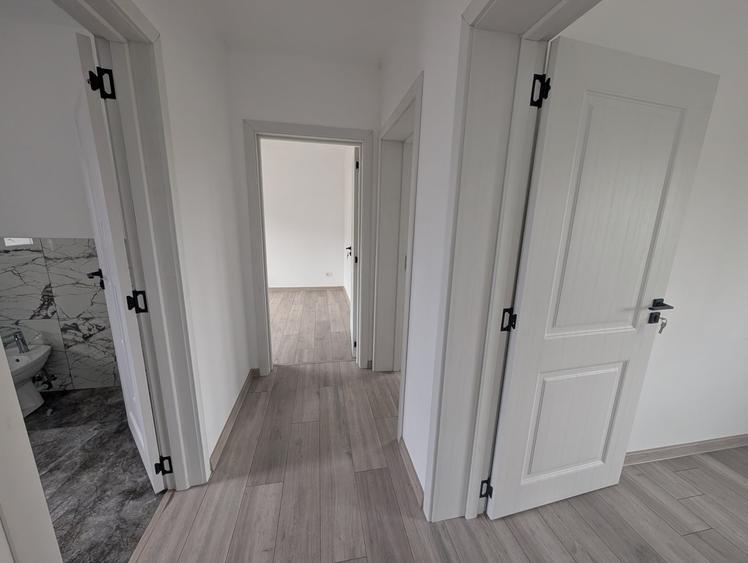 Casă individuală cu 3 camere cu Teren 400 Mp în Exterior Est