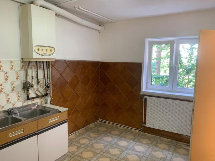 Apartament cu 3 camere decomandat în Zorilor