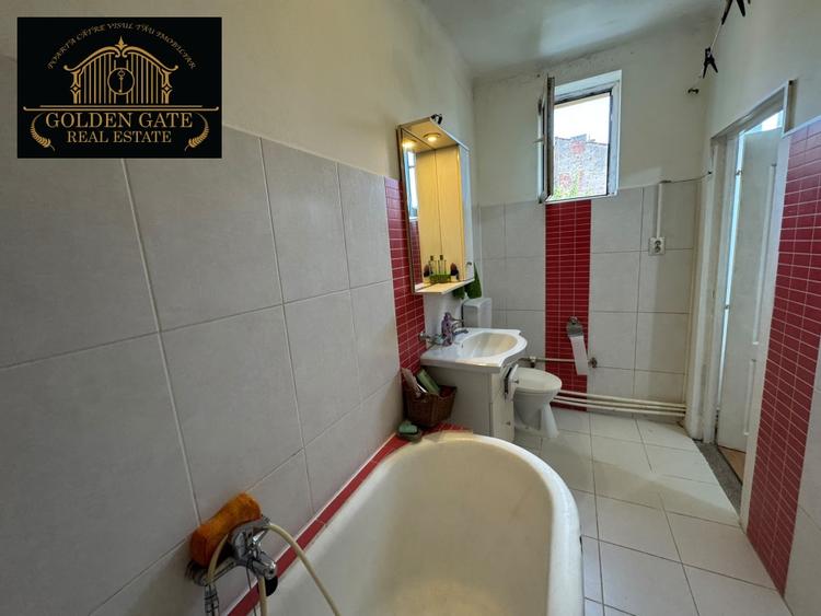 Apartament cu 5 camere semidecomandat, mobilat în Cișmigiu